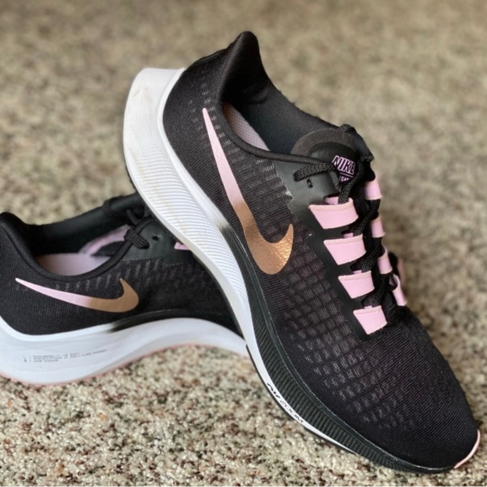 Nike Air Zoom Women's Running Shoes LIKE NEW